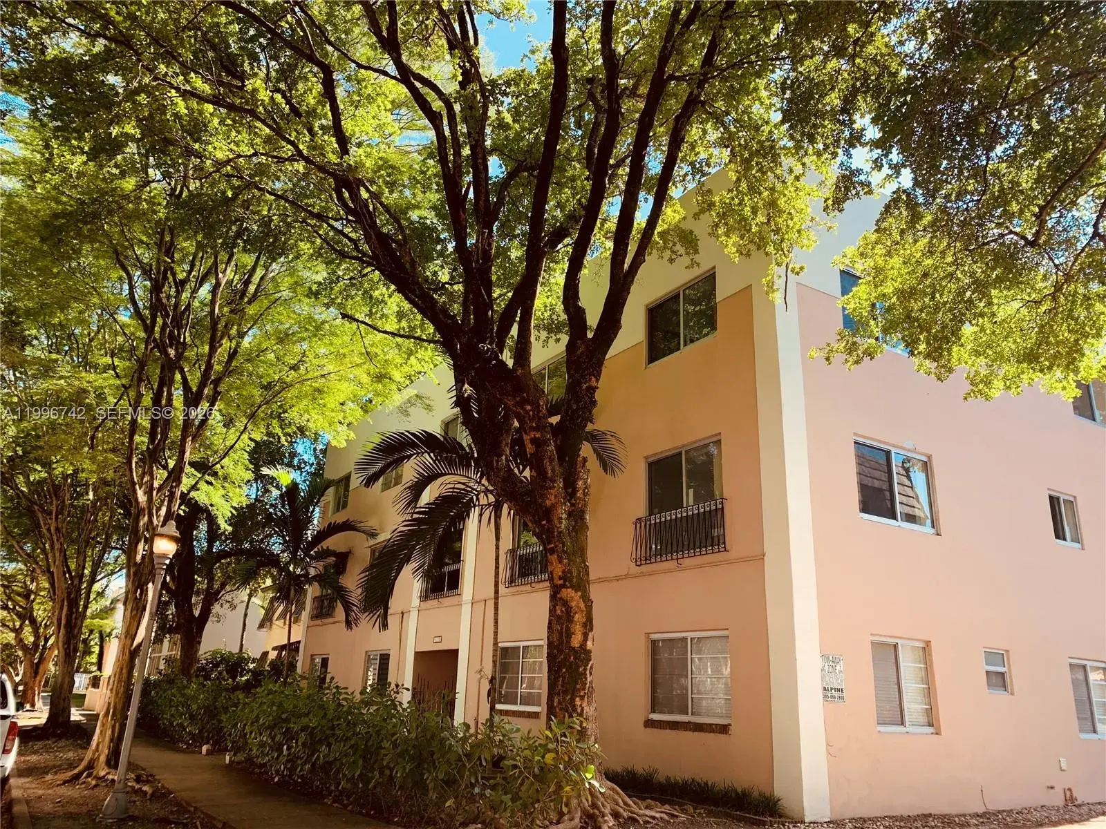 2 bedroom 1 bath for sale at 1110 Salzedo St # 2C, Coral Gables FL 33134