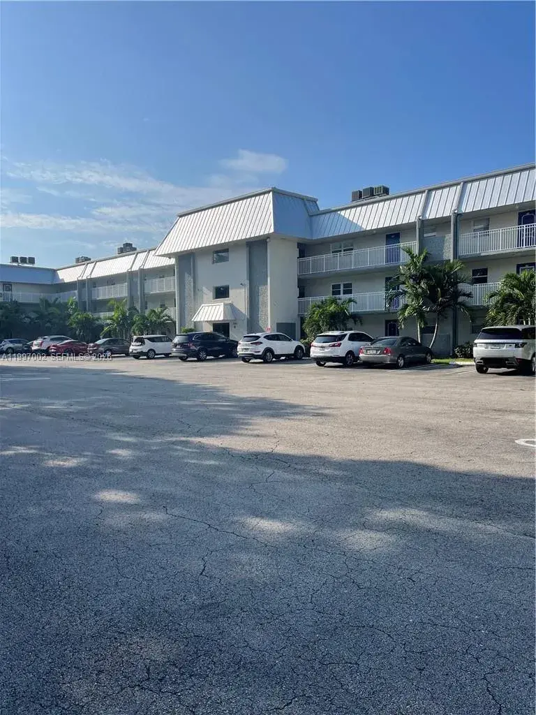 2 bedroom 2 bath Residential Lease for rent at 2980 Riverside Dr # 3, Coral Springs FL 33065