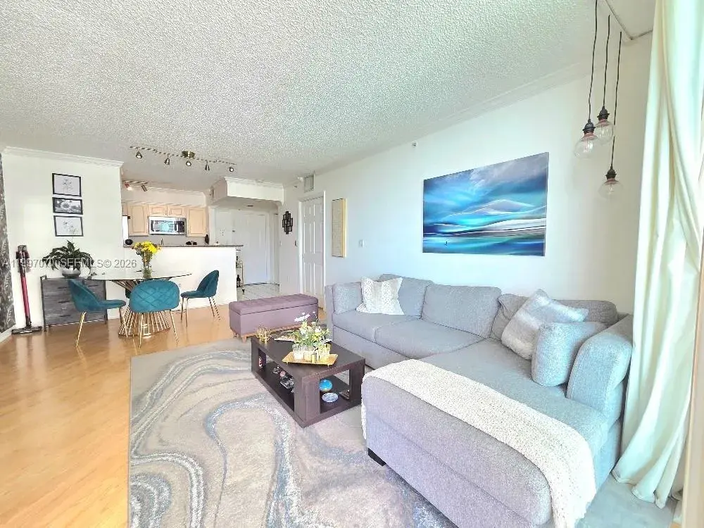 1155 Brickell Bay Dr # 2006, Miami FL 33131