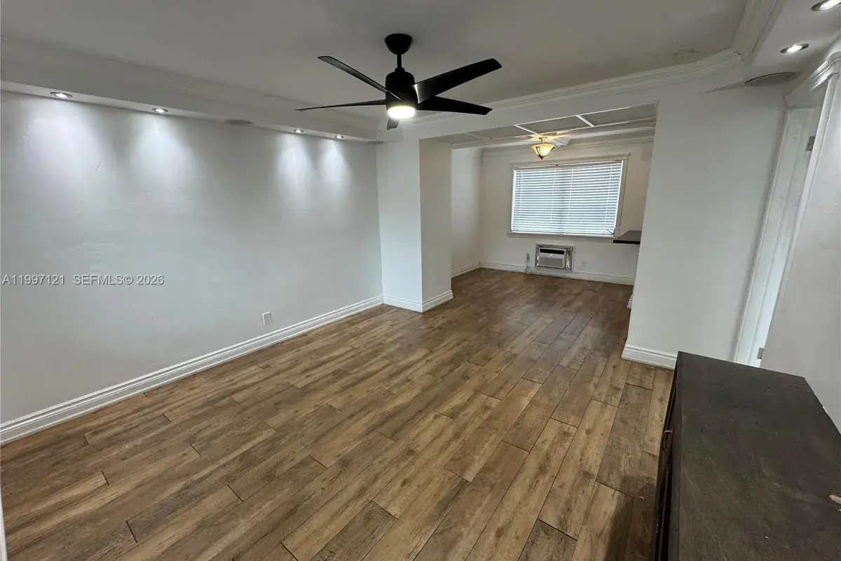 2000 Buchanan St # 3, Hollywood FL 33020