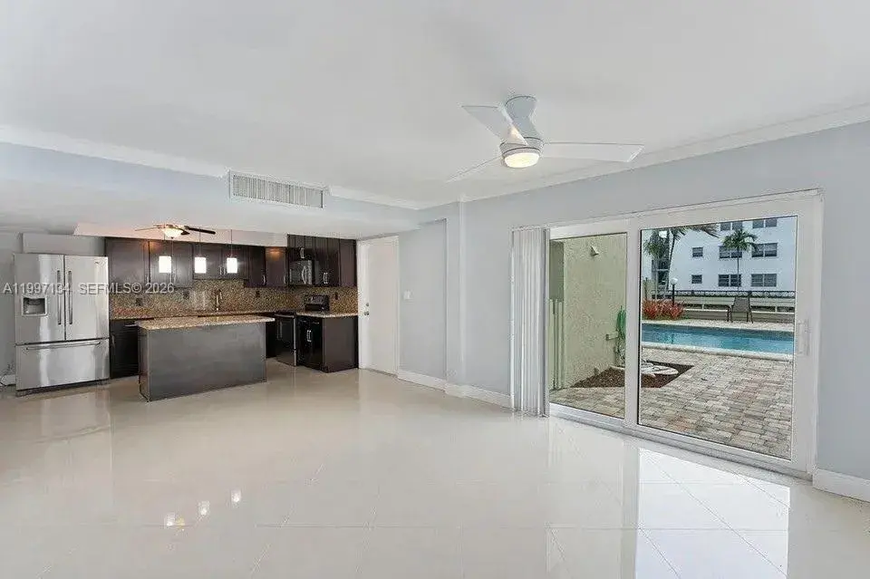 3 bedroom 3 bath Residential Lease for rent at 1400 NE 54th St # 102, Fort Lauderdale FL 33334