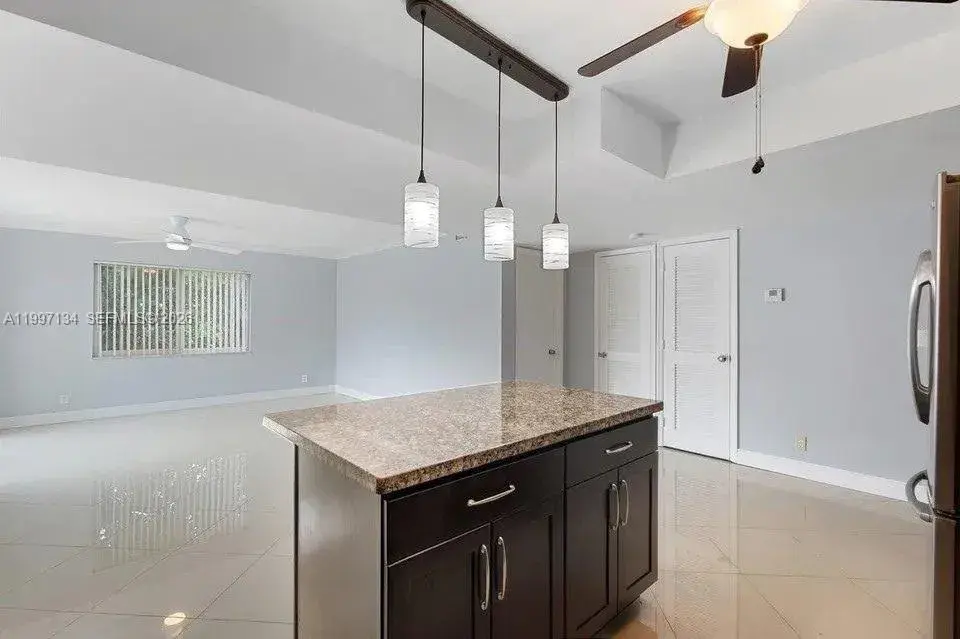 1400 NE 54th St # 102, Fort Lauderdale FL 33334