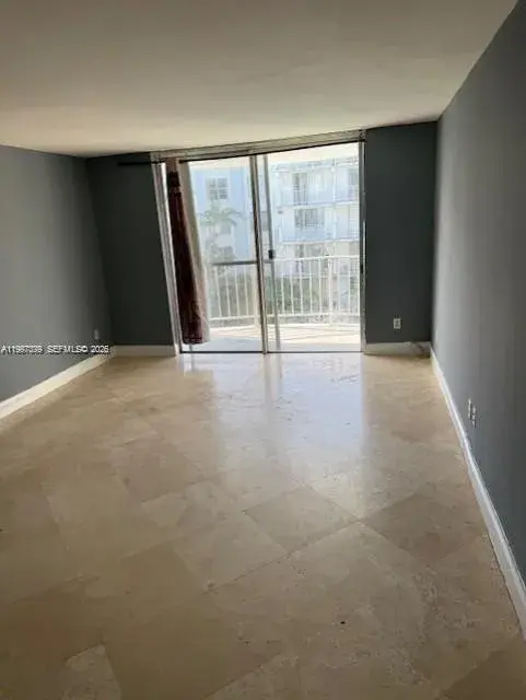 488 NW 165th St Rd # 408, Miami FL 33169