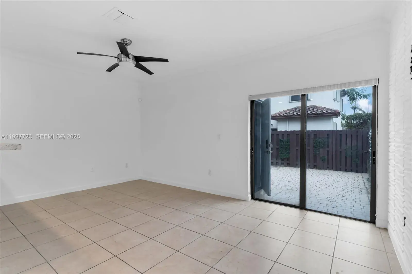 3202 SE 6th St, Homestead FL 33033