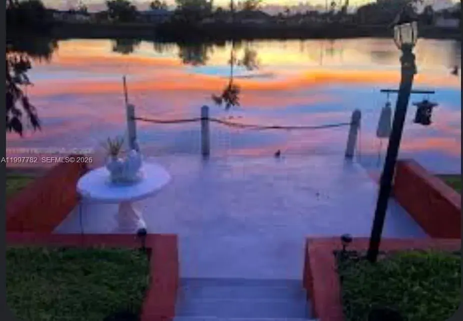 251 SW 22 Place, Cape Coral FL 33991