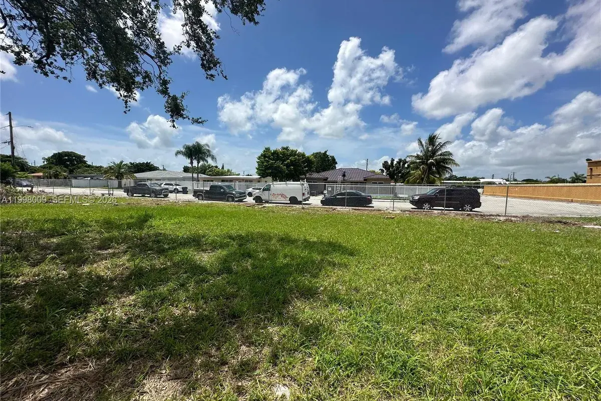 11888 SW 220th St, Miami FL 33170