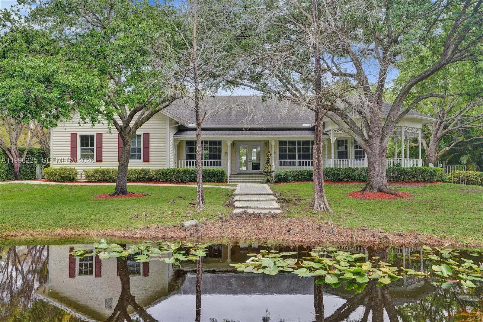 3 bedroom 2 bath Residential for sale at 12350 NW 6th St, Plantation FL 33325