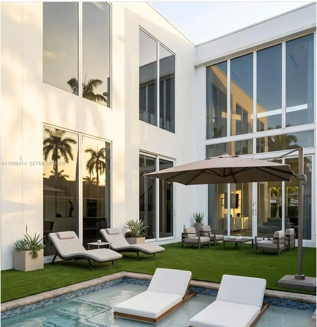 5 bedroom 4 bath Residential for sale at 949 Tyler St, Hollywood FL 33019