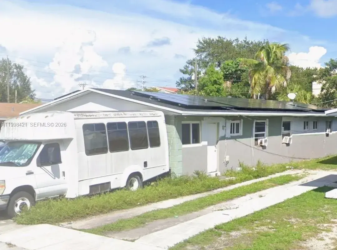 7641 NW 2nd Ct, Miami FL 33150