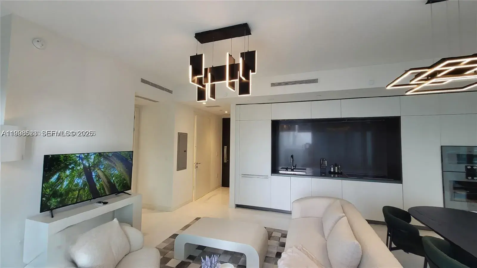 1 bedroom 1 bath Residential Lease for rent at 300 Biscayne Blvd Way # 2908, Miami FL 33131