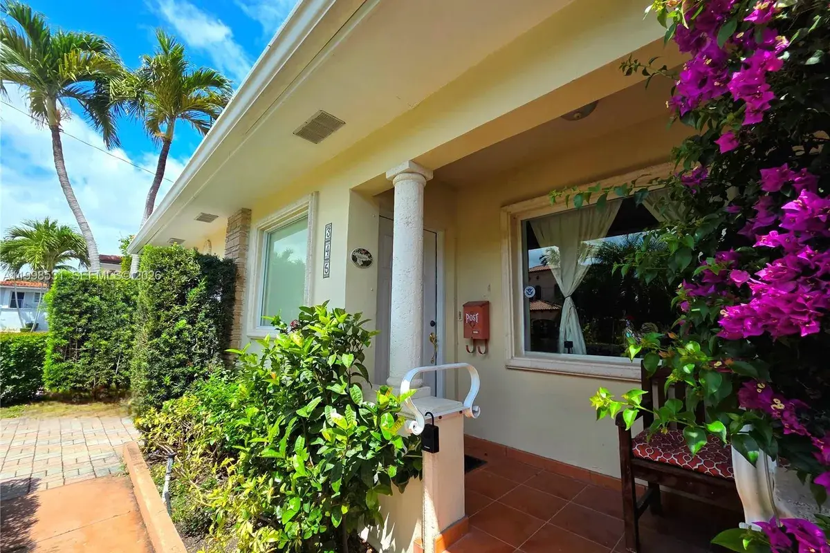 345 Malaga Ave, Coral Gables FL 33134