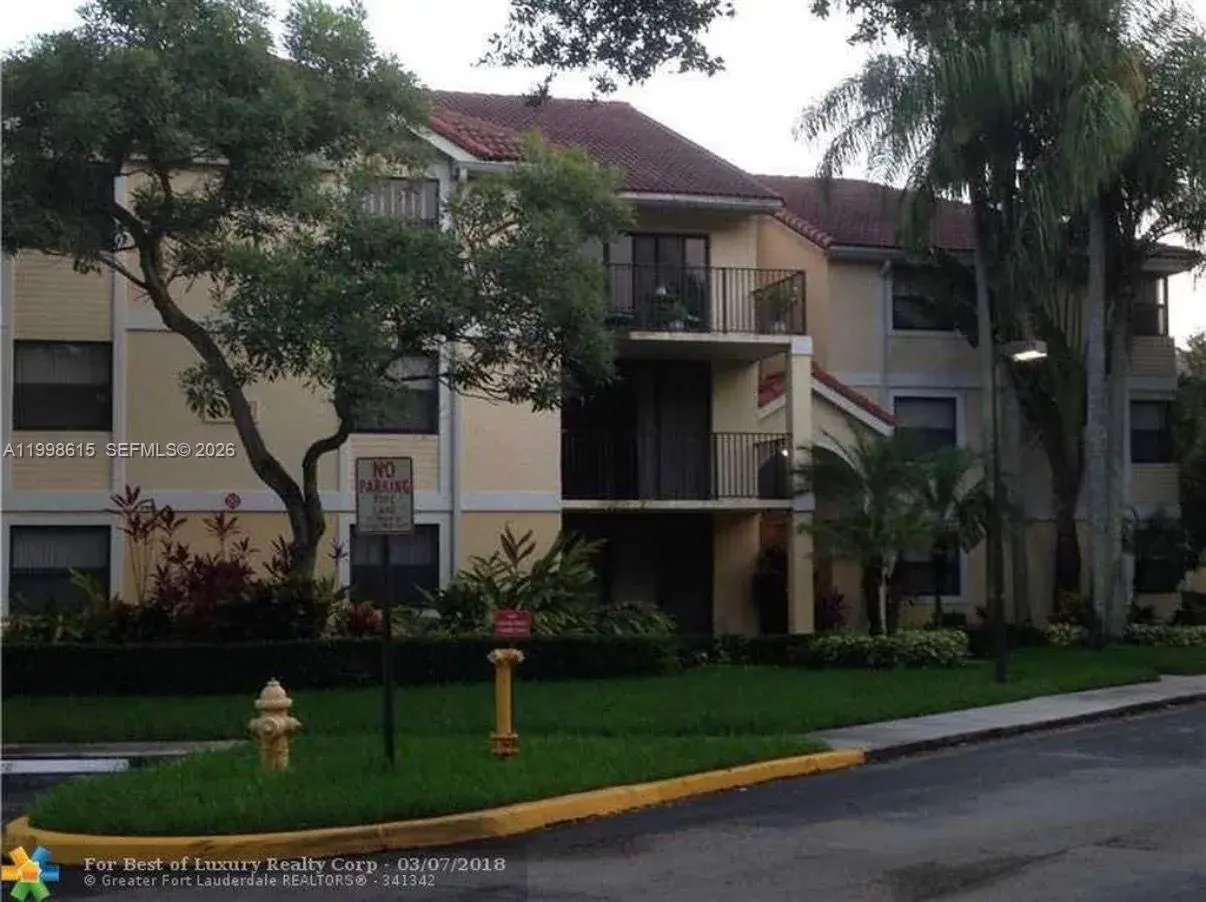 2 bedroom 2 bath Residential for sale at 10161 W Sunrise Blvd # 102, Plantation FL 33322