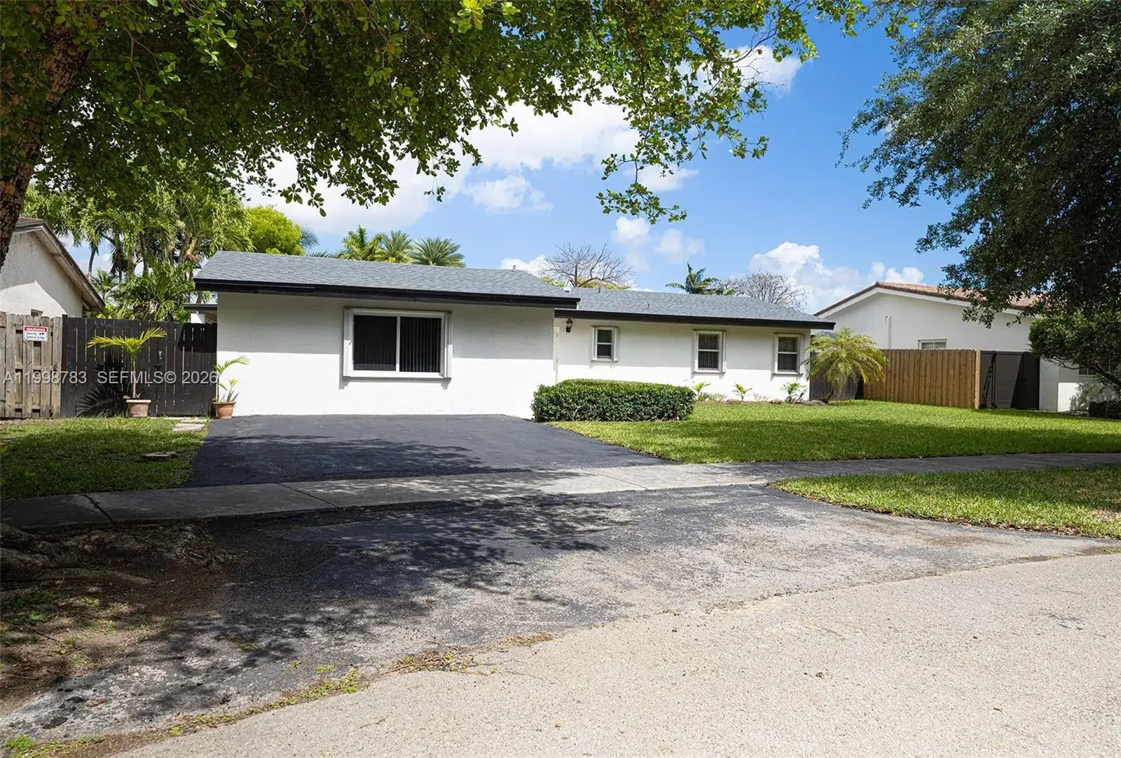 10241 SW 128th Ave, Miami FL 33186