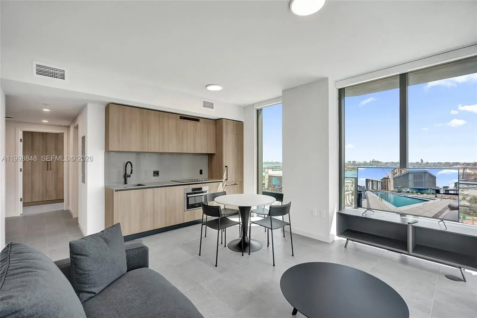 2 bedroom 2 bath Residential for sale at 121 NE 5th ST # 2101, Miami FL 33132