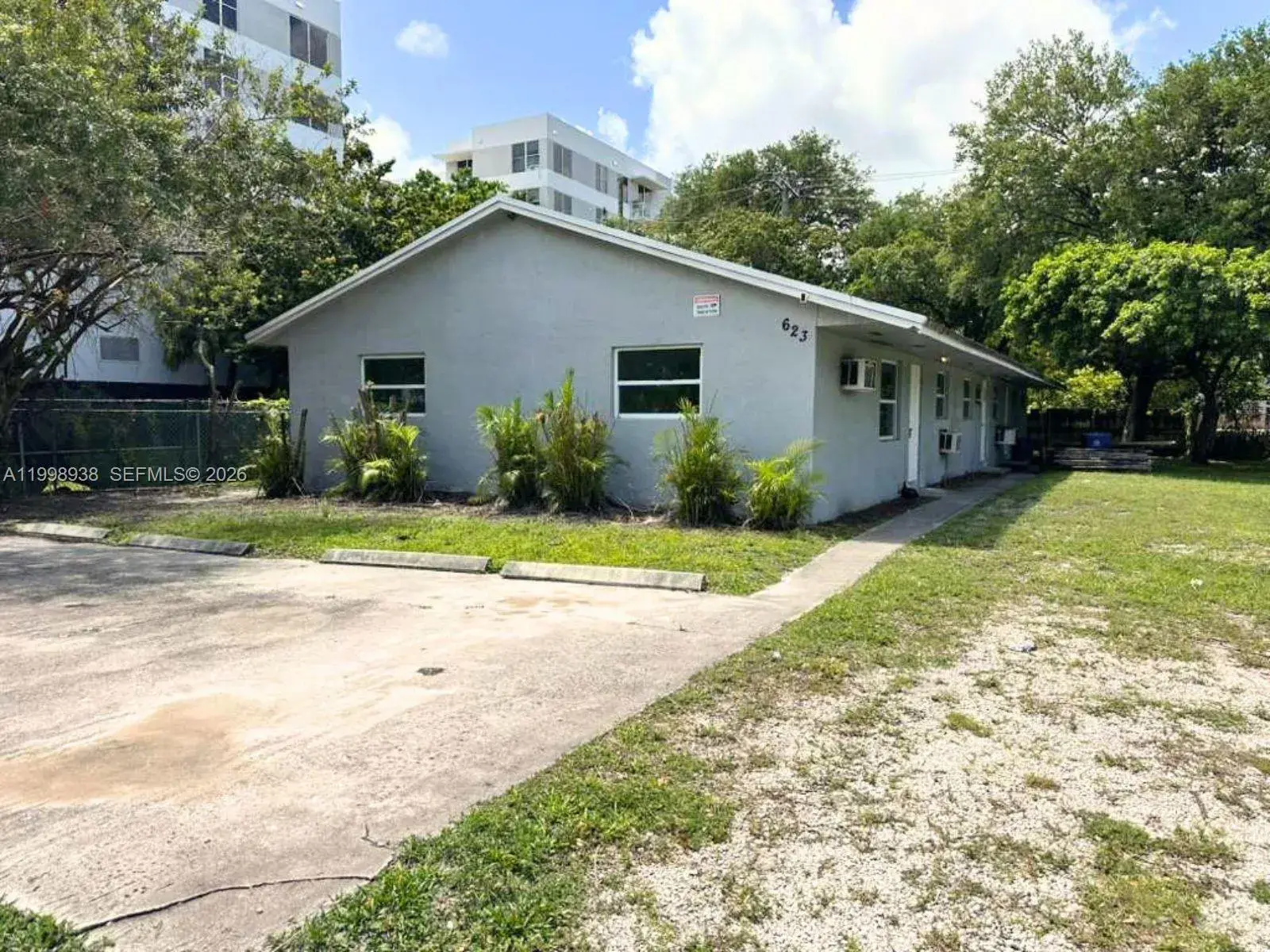 3 bedroom 2 bath Residential Lease for rent at 623 NW 3rd Ave # 1, Fort Lauderdale FL 33311