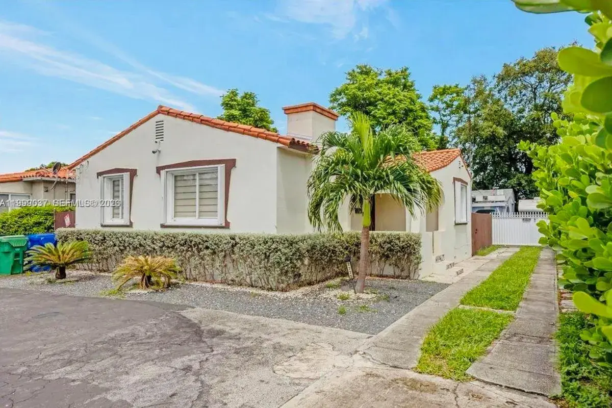 2775 SW 1st St, Miami FL 33135