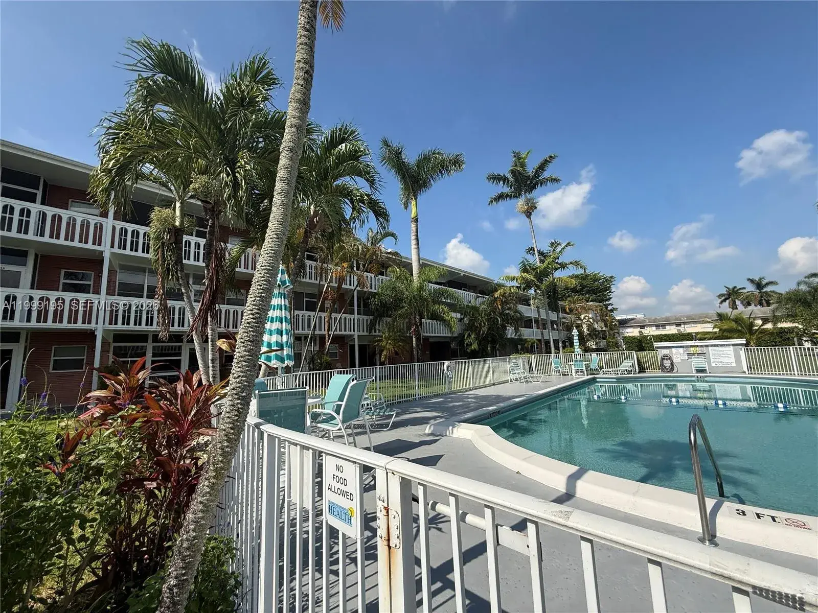 141 NE 10th Ave # 17B, Hallandale Beach FL 33009