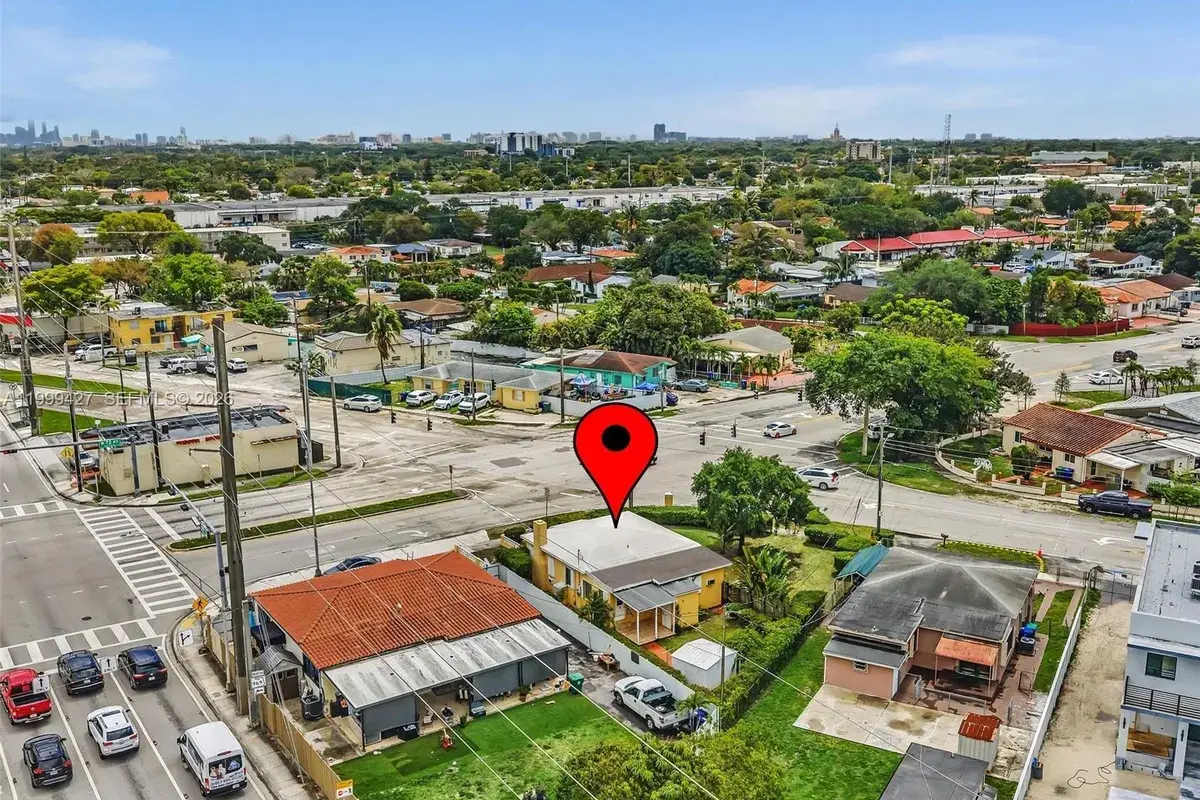 10 SW 72nd Ave, Miami FL 33144