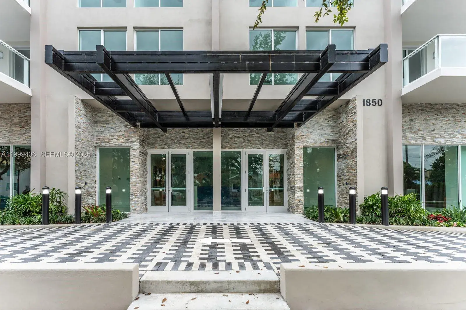 2 bedroom 2 bath Residential for sale at 1850 Monroe St # 409, Hollywood FL 33020
