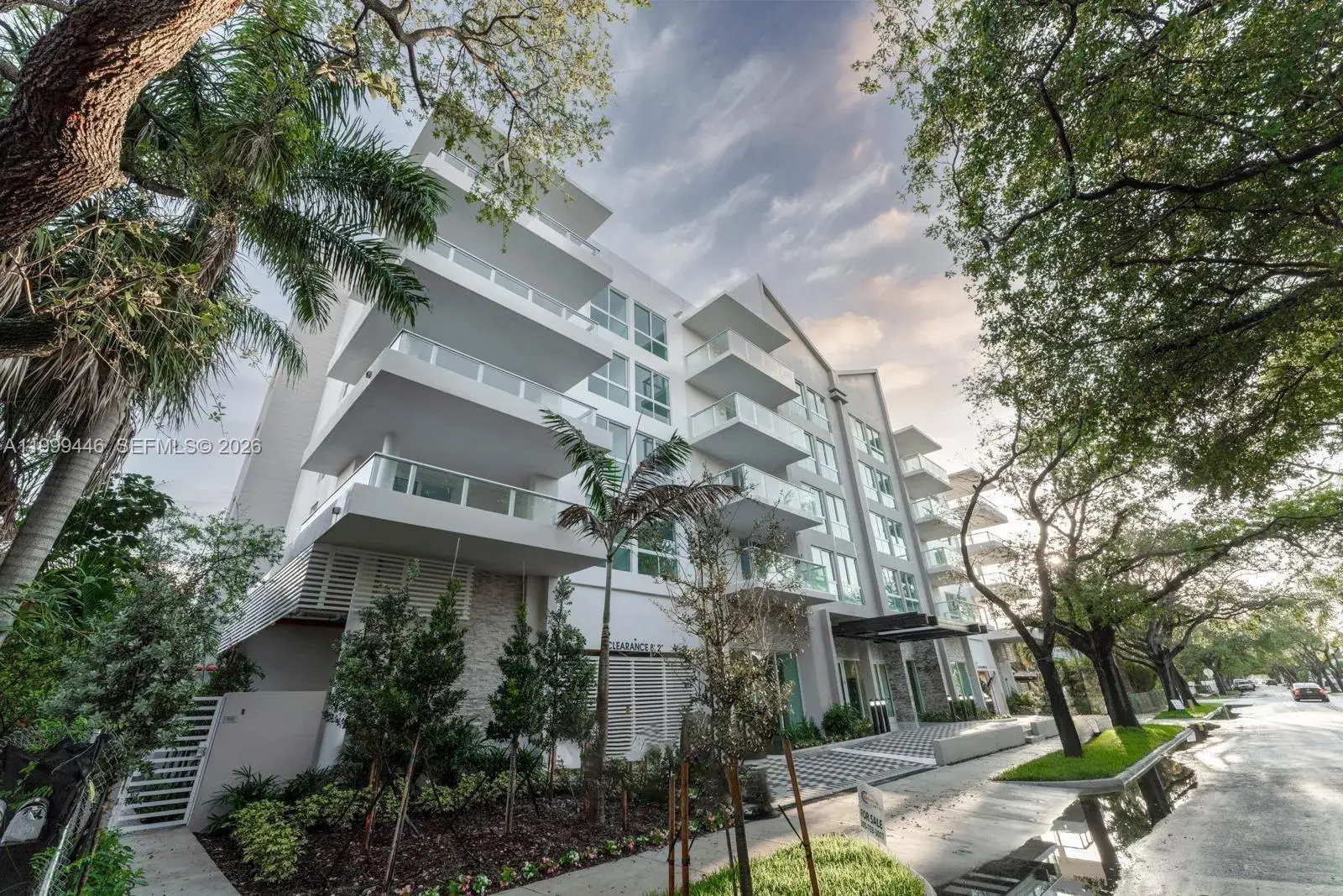 2 bedroom 2 bath Residential for sale at 1850 Monroe St # 403, Hollywood FL 33020
