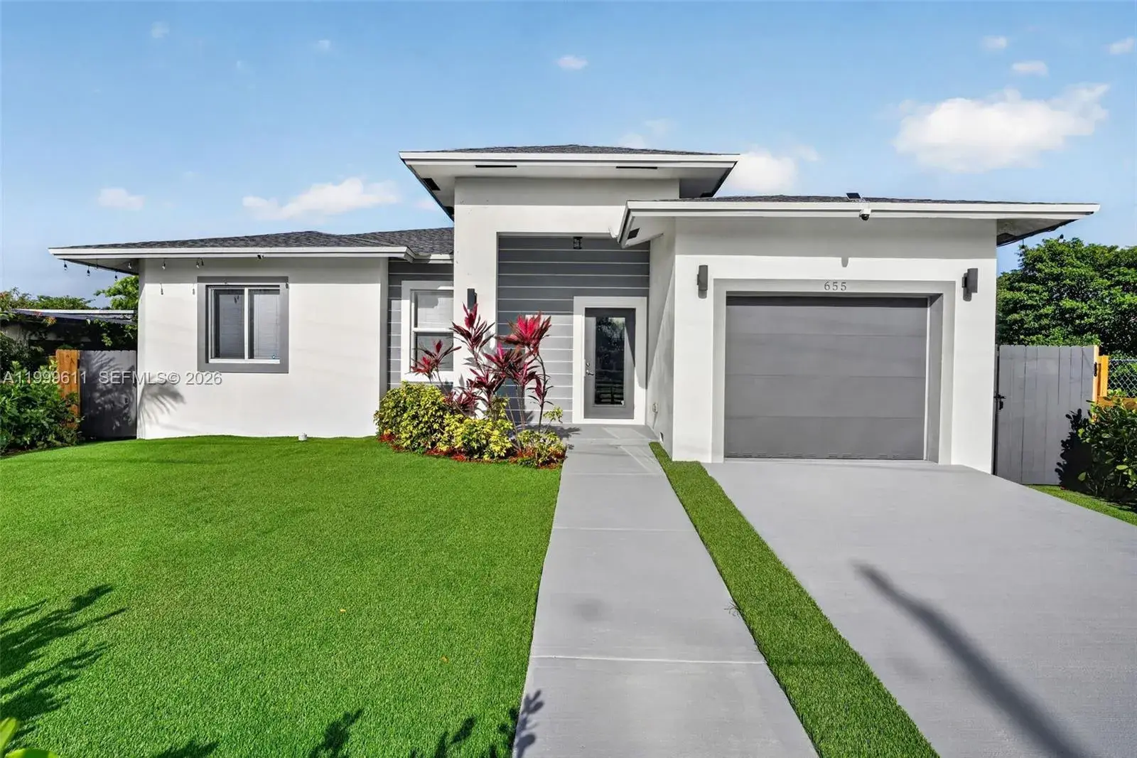 3 bedroom 2 bath Residential for sale at 655 NW 24 avenue, Fort Lauderdale FL 33311