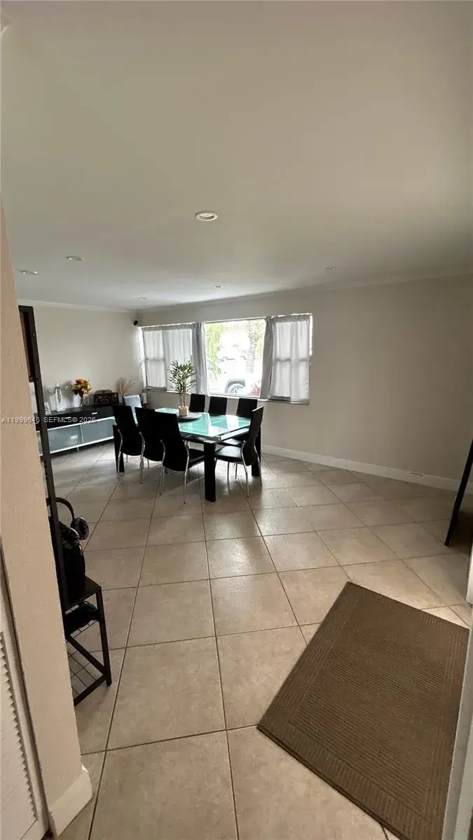 13267 SW 9th Ln, Miami FL 33184 photo 4