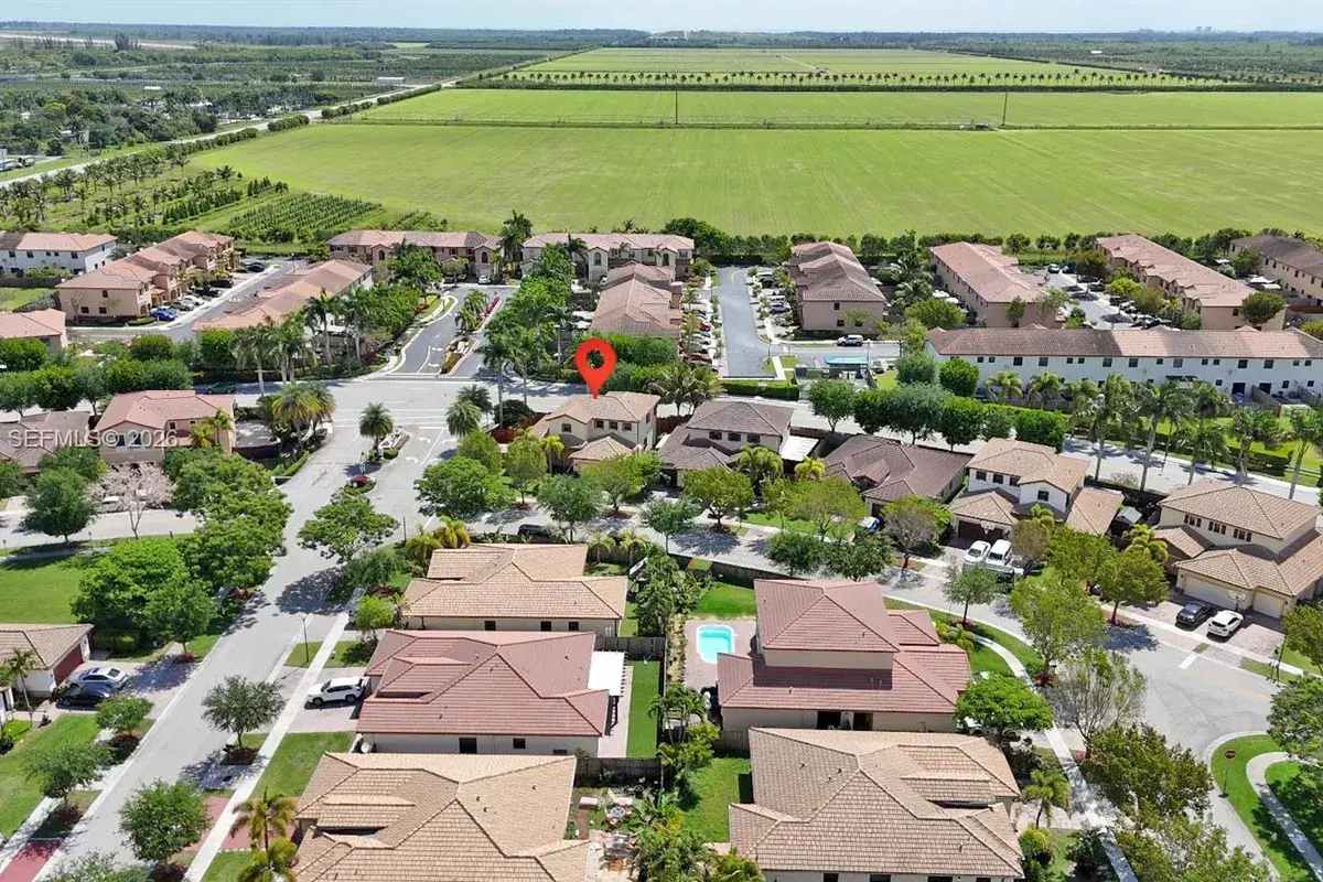 3698 SE 2nd Dr, Homestead FL 33033
