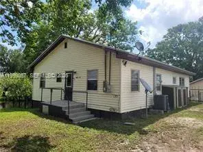 4 bedroom 1 bath Residential for sale at 1104 Gulf St, Moore Haven FL 33471