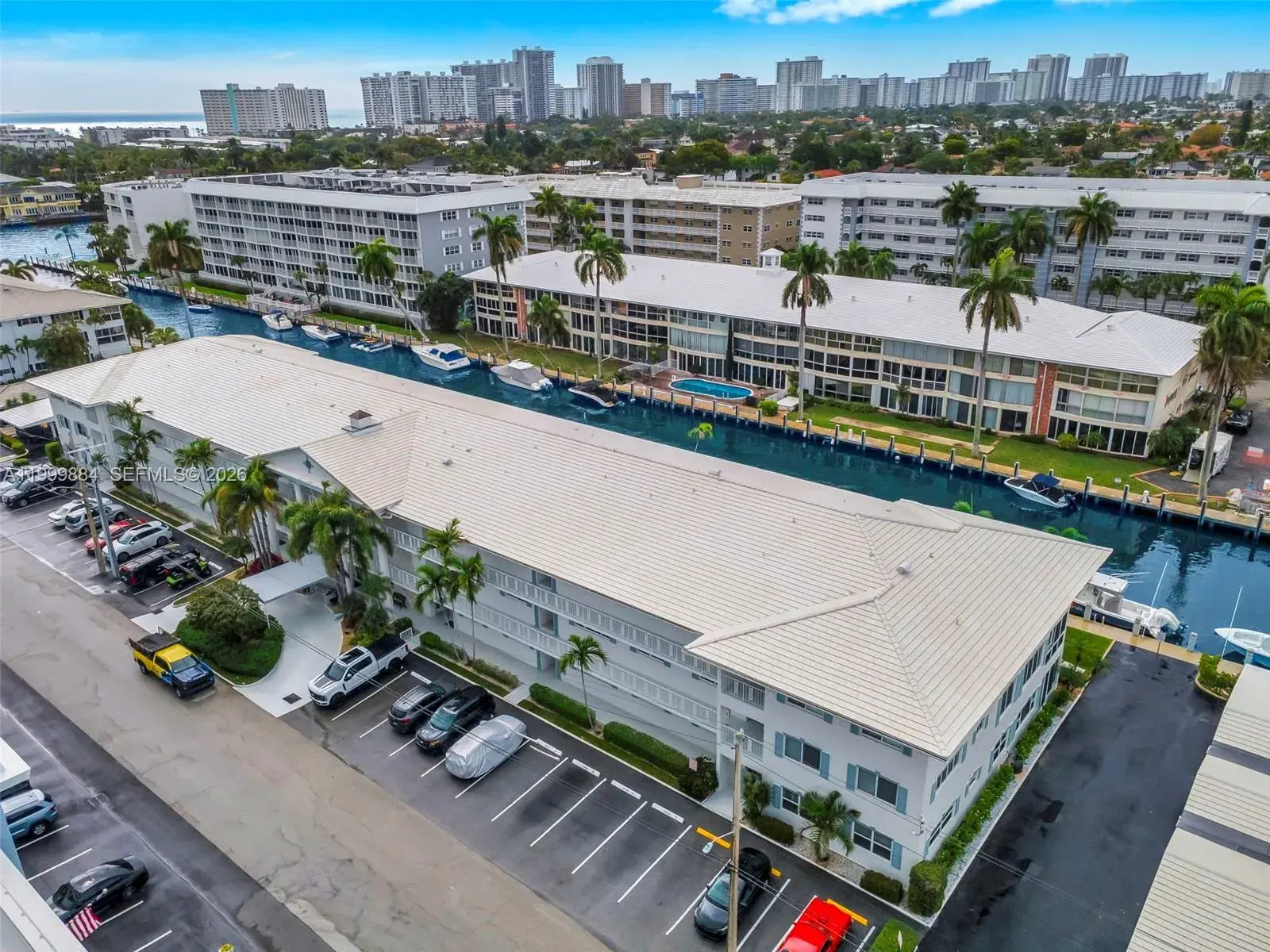 3050 NE 48th St # 208, Fort Lauderdale FL 33308