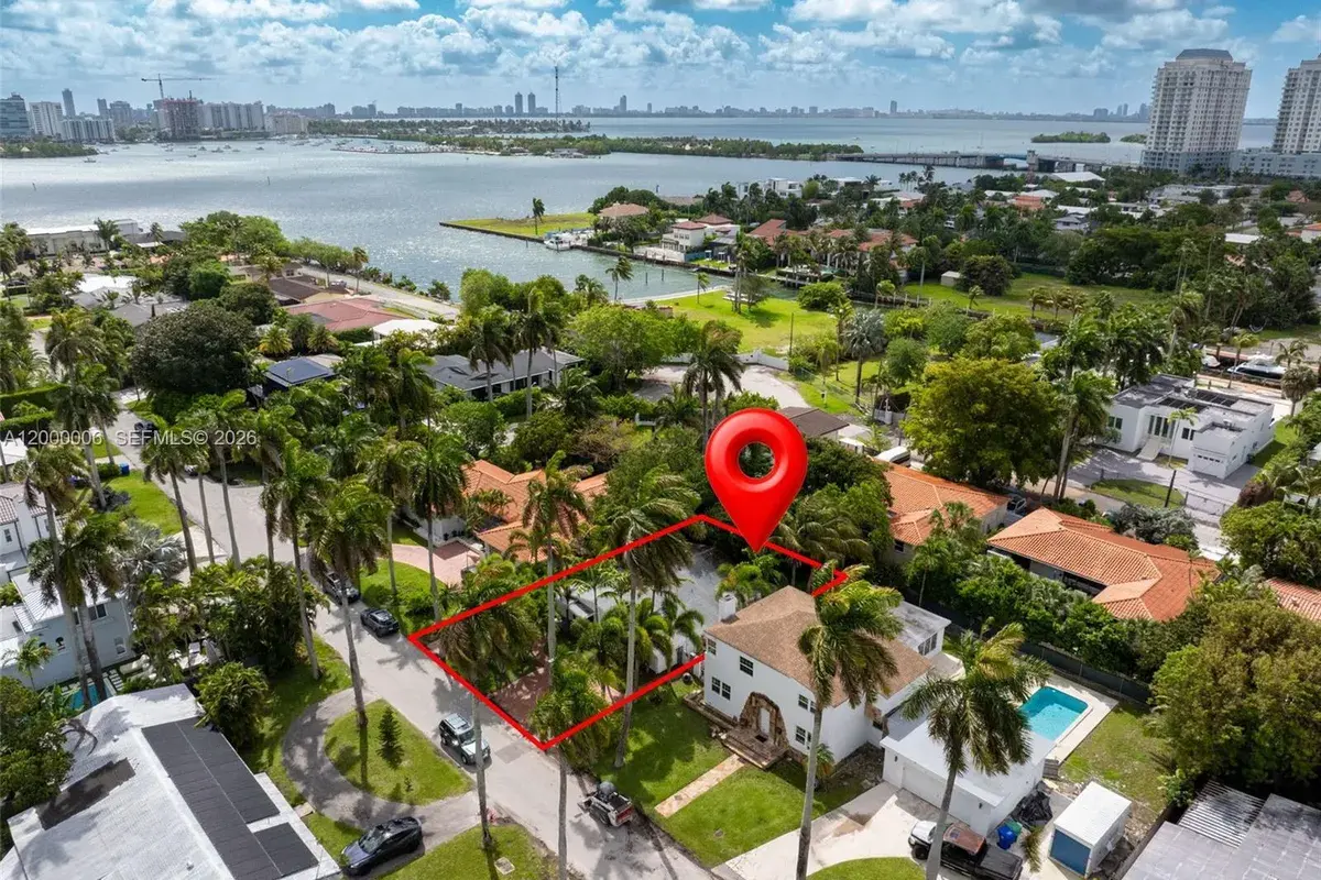 1104 NE 85th St, Miami FL 33138