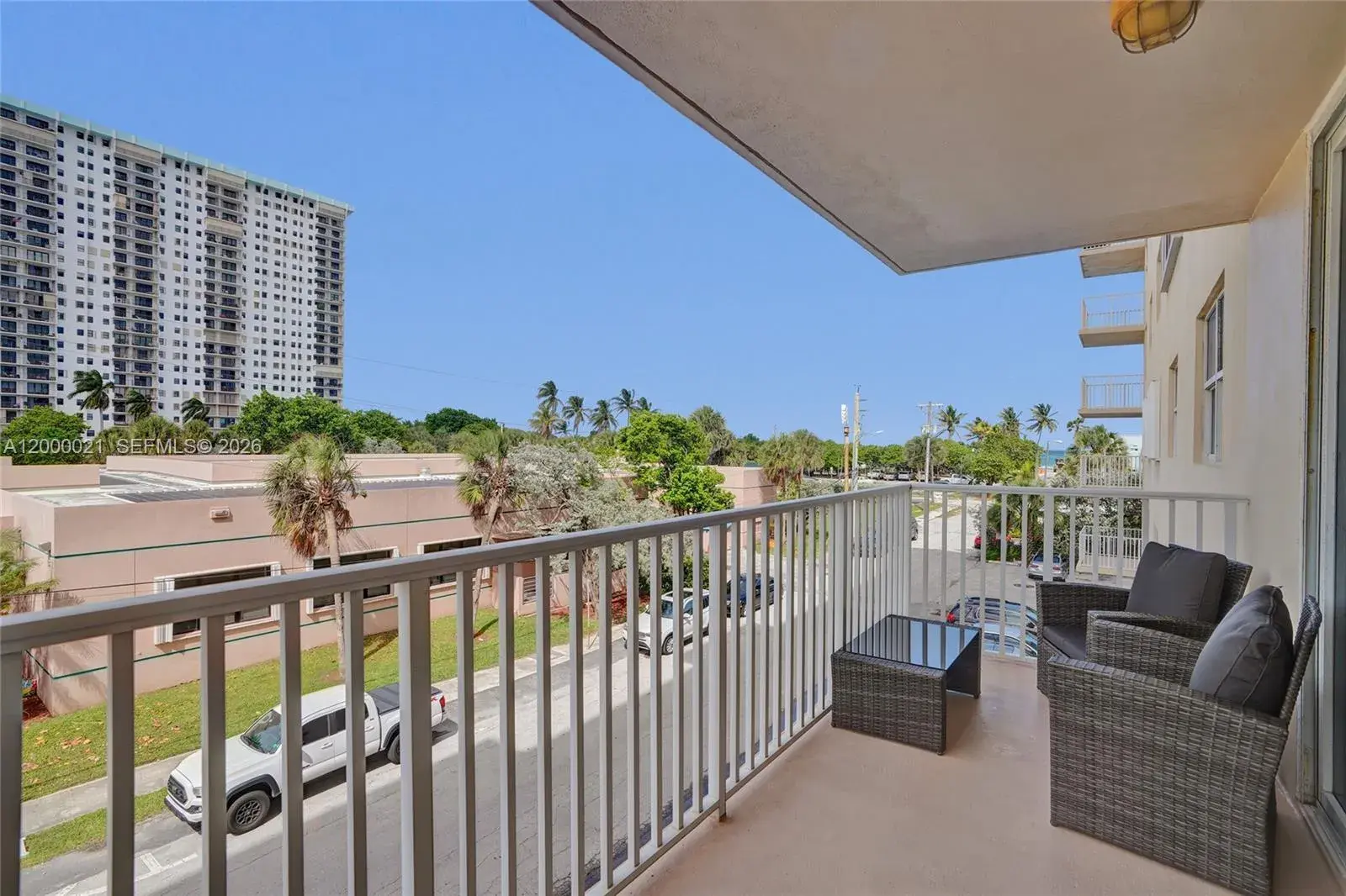 1401 S Ocean Dr # 302, Hollywood FL 33019