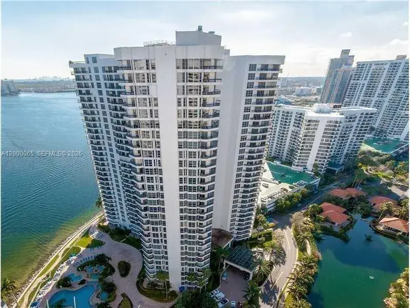 2 bedroom 2 bath Residential for sale at 19101 NE 36th Ct # 1602, Aventura FL 33180