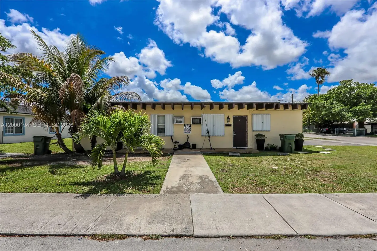 Residential Income for sale at 720 SW 6th St, Homestead FL 33030
