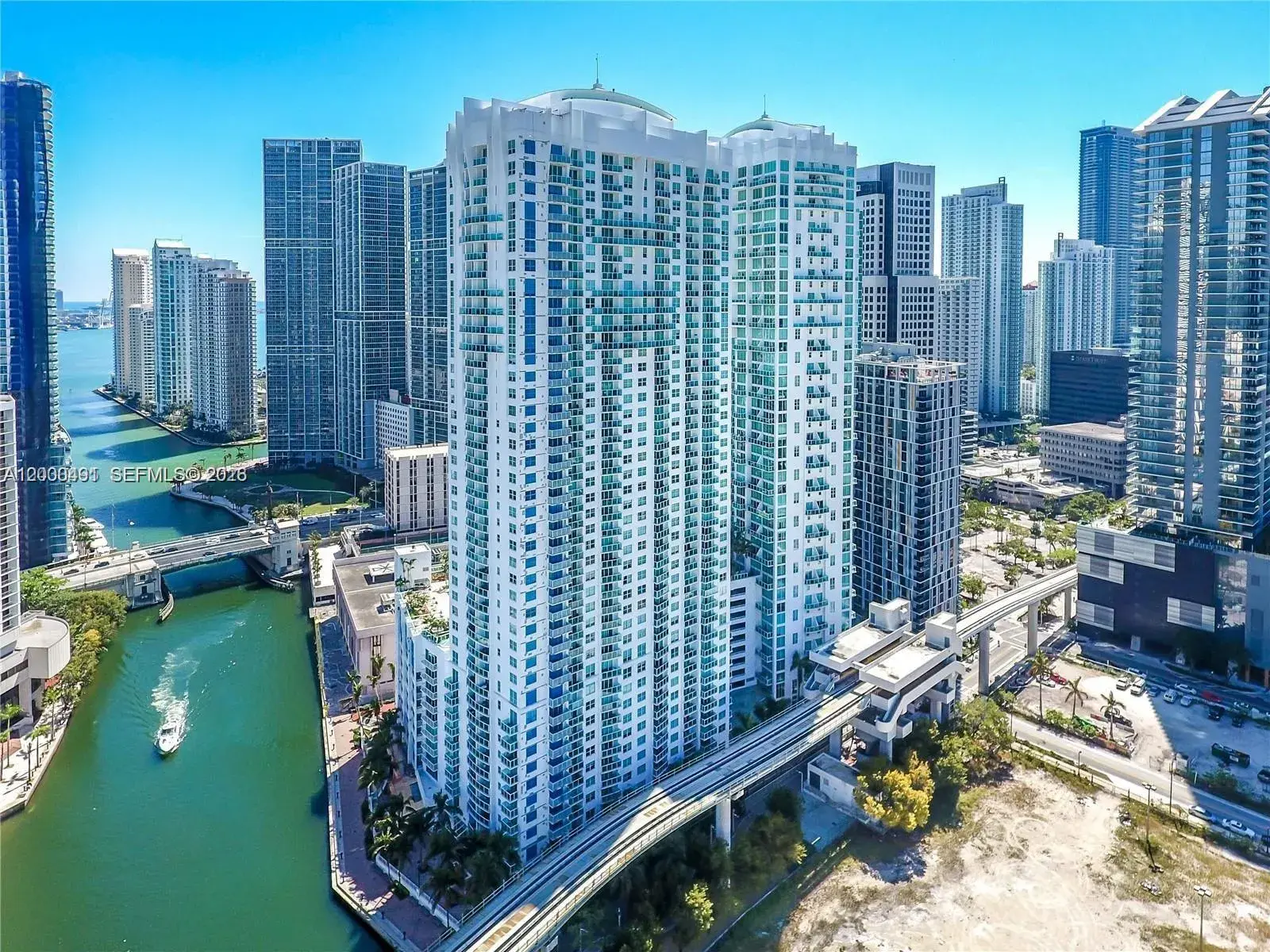 31 SE 5th St # 4212, Miami FL 33131