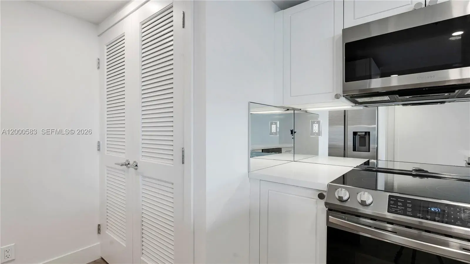 555 NE 34th St # 2708, Miami FL 33137
