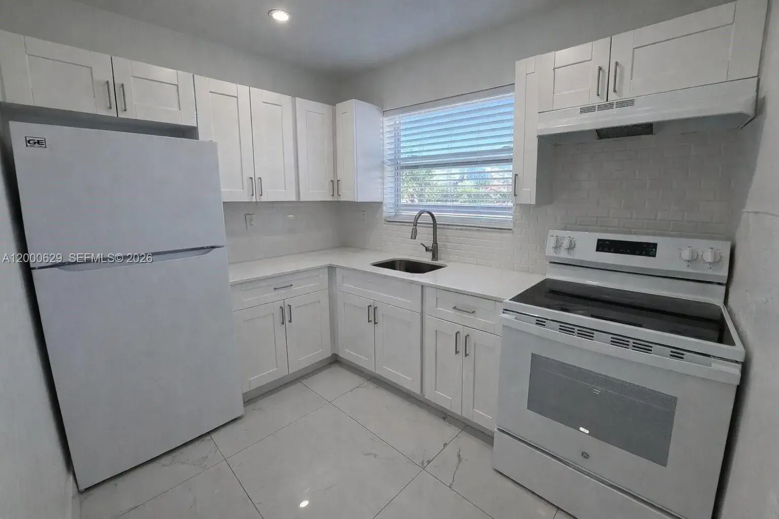 629 SW 10th St # 4, Miami FL 33130