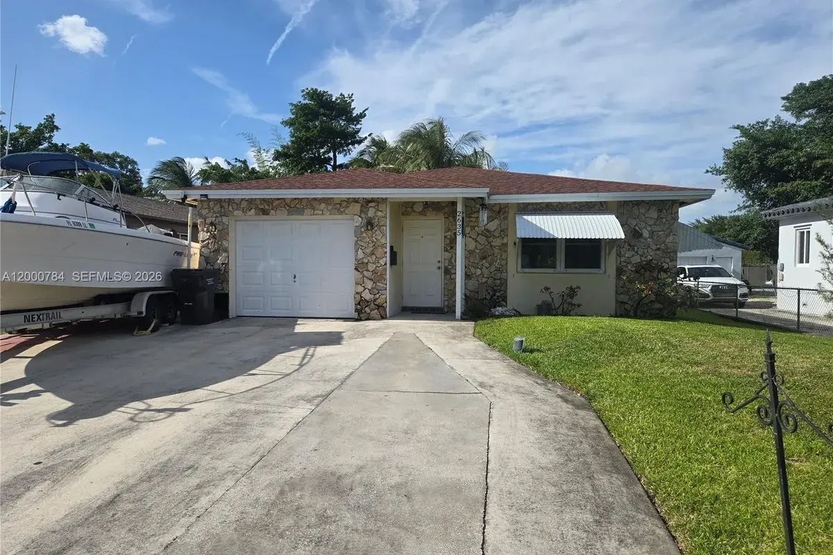 2635 Taylor St, Hollywood FL 33020
