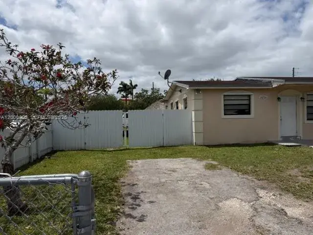 28704 SW 147th Pl, Homestead FL 33033