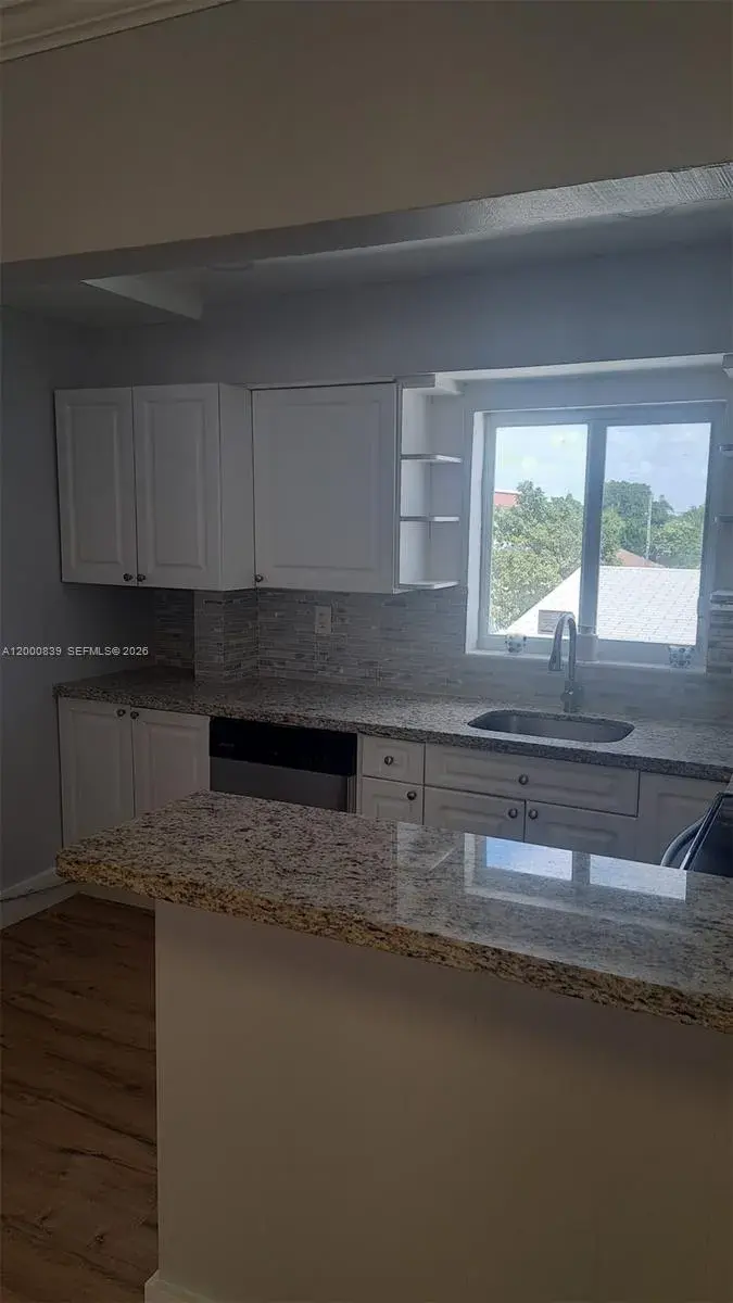2 bedroom 2 bath Residential Lease for rent at 2415 Lincoln St # 307, Hollywood FL 33020