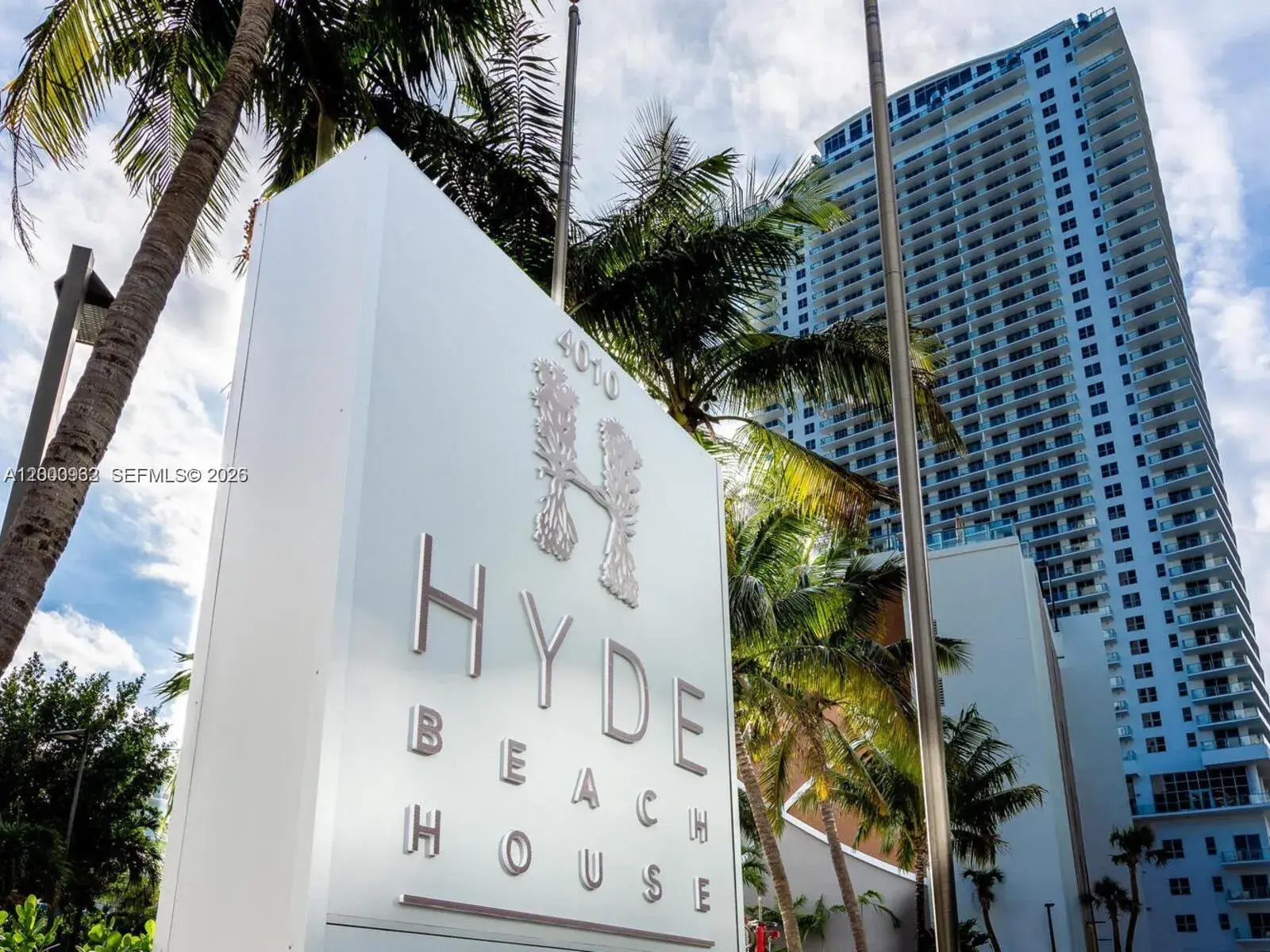 3 bedroom 2 bath Residential for sale at 4010 S Ocean Dr # R804, Hollywood FL 33019