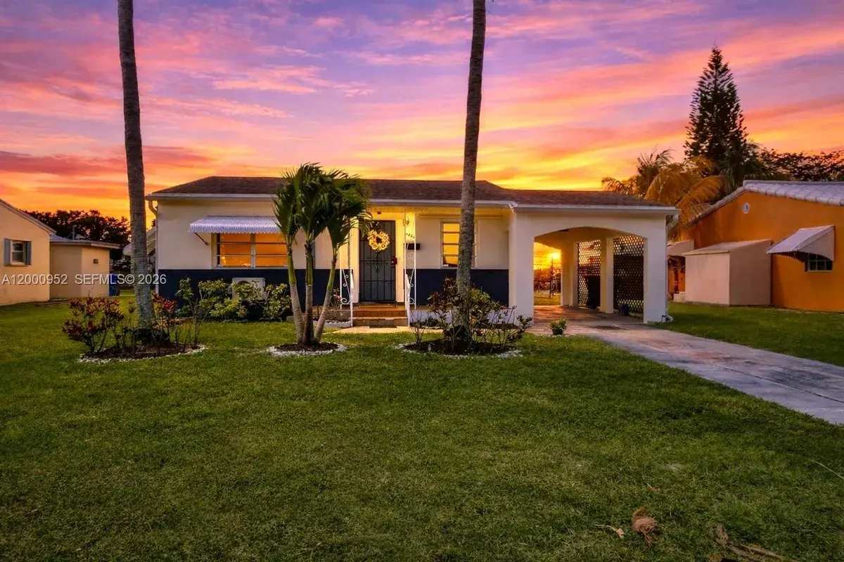 2820 Fletcher St, Hollywood FL 33020