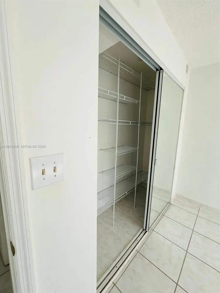 724 NE 4th St # 9, Hallandale Beach FL 33009