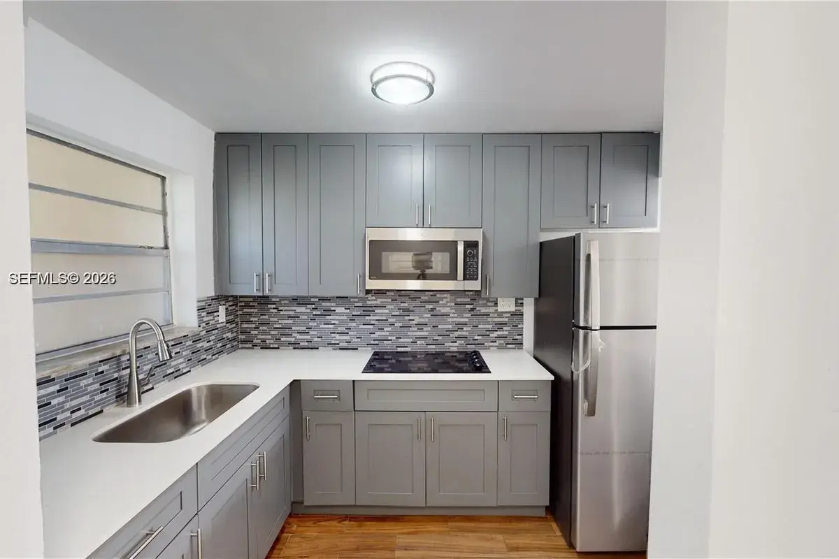 453 SW 2nd St # 301C, Miami FL 33130