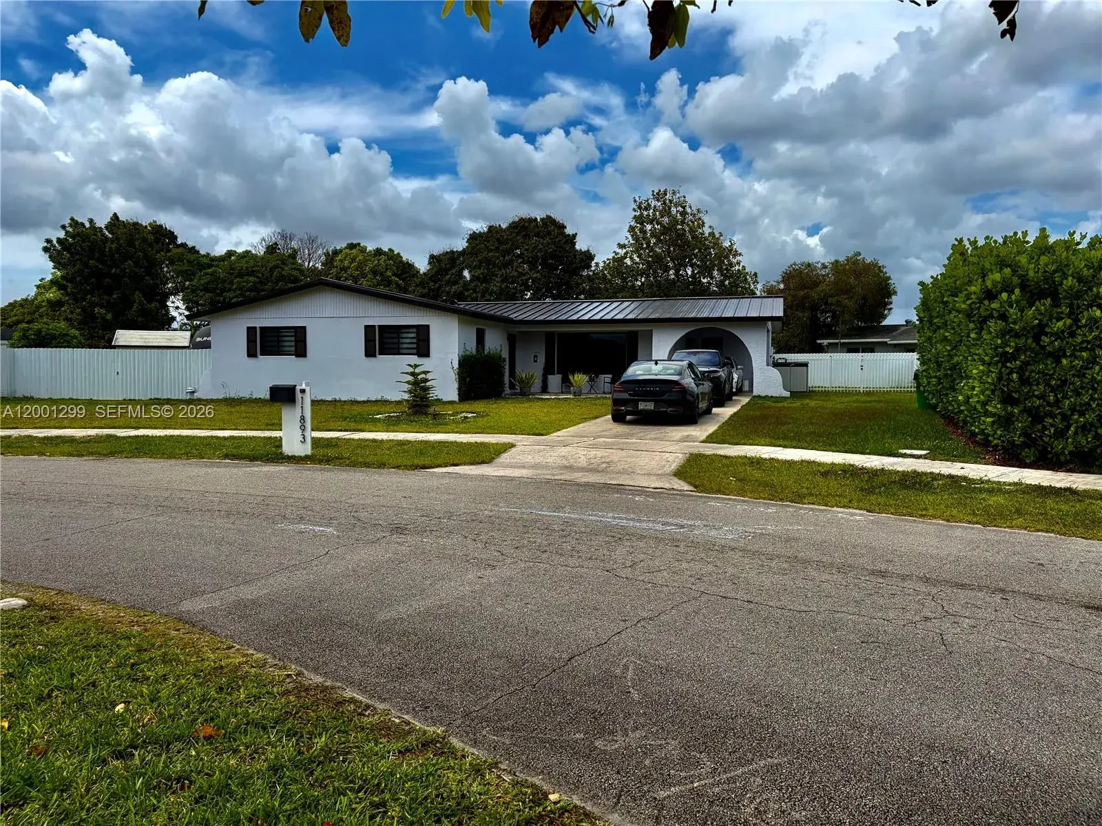 11893 SW 197th St, Miami FL 33177