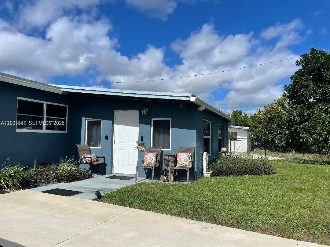 800 N 70th Ave, Hollywood FL 33024