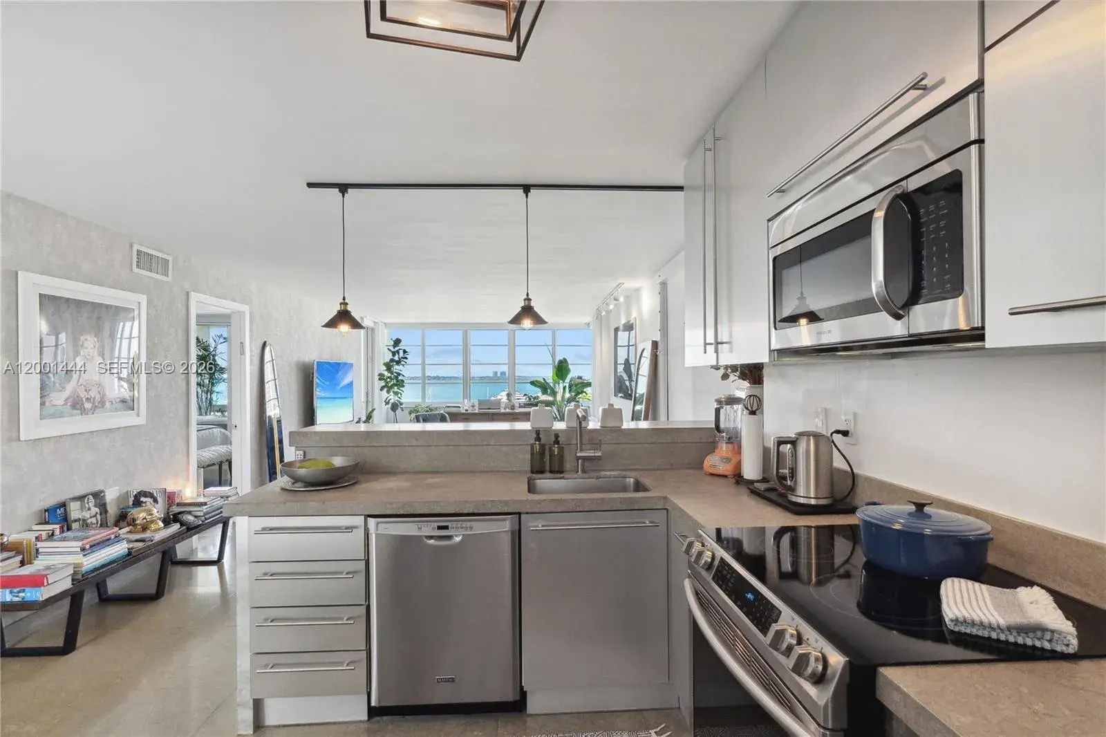 1670 lincoln Ct, Miami Beach FL 33139