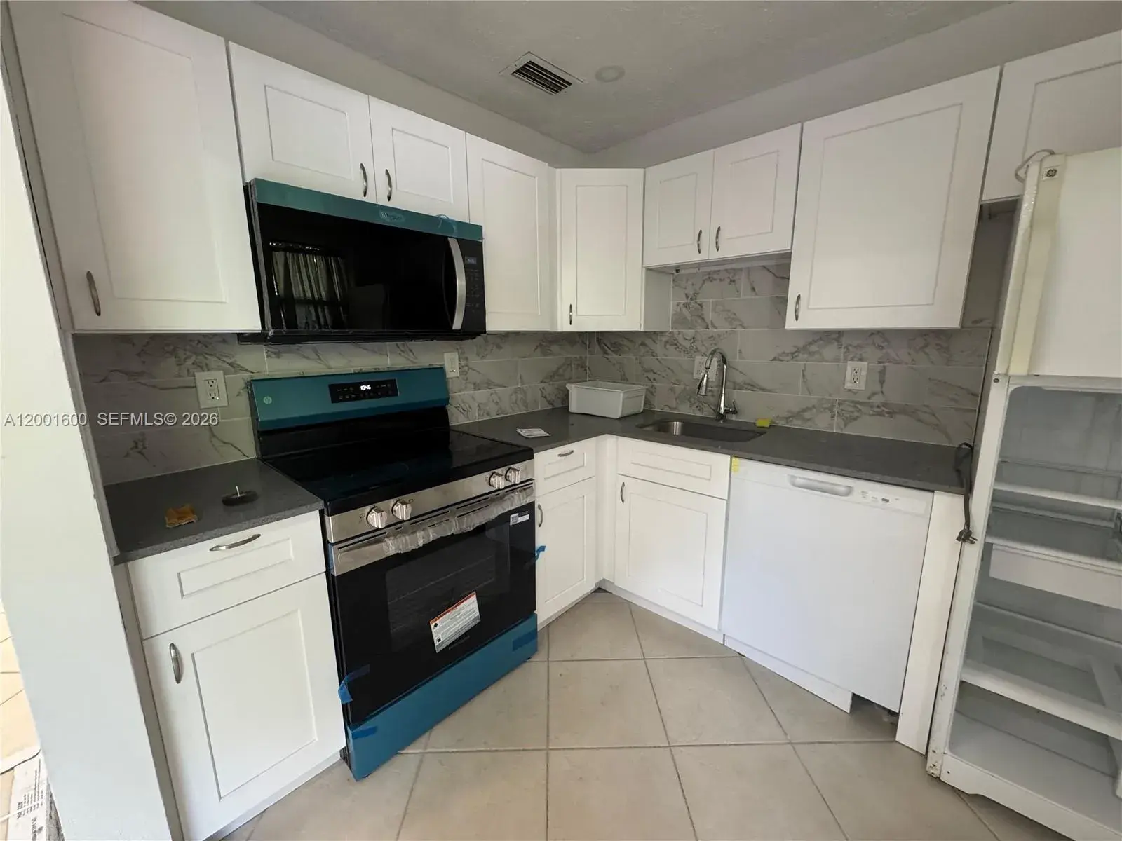 1 bedroom 1 bath Residential for sale at 700 Layne Blvd # 115, Hallandale Beach FL 33009