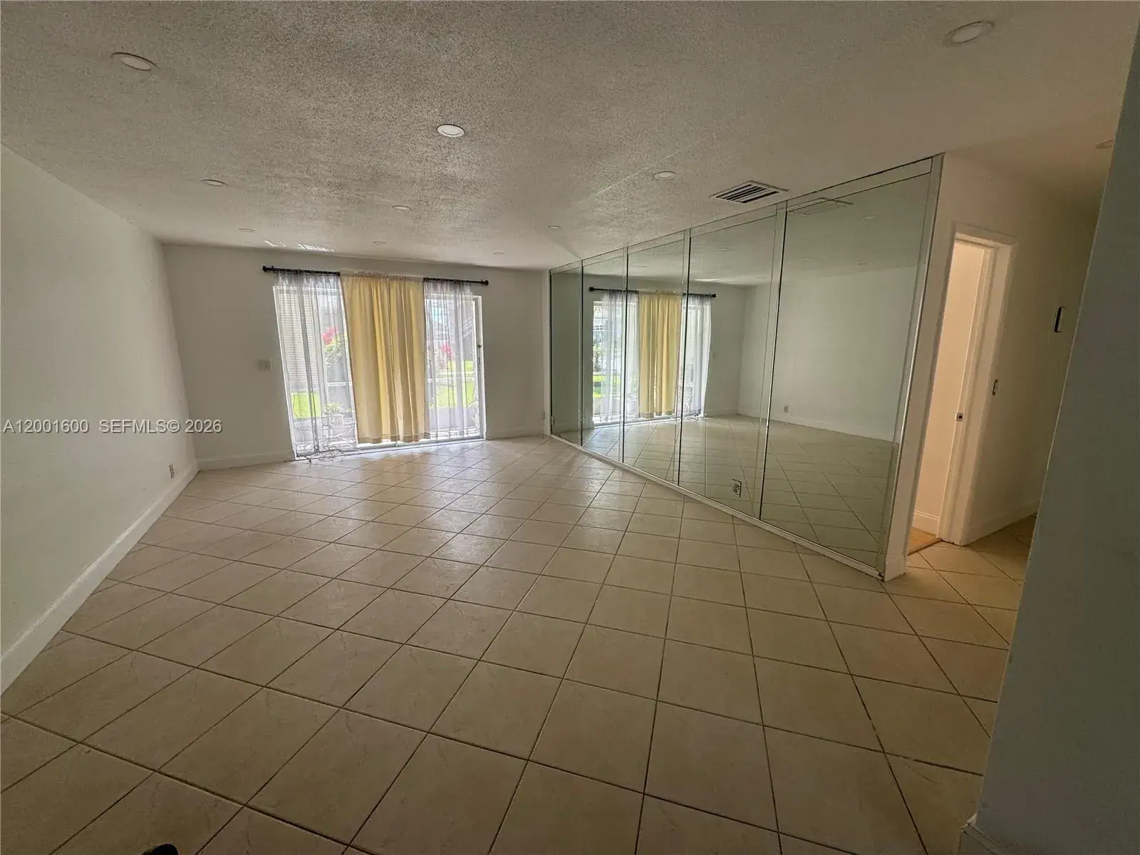 700 Layne Blvd # 115, Hallandale Beach FL 33009