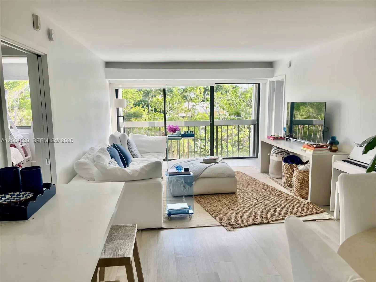 2 bedroom 2 bath for rent at 255 Galen Dr # 3D, Key Biscayne FL 33149