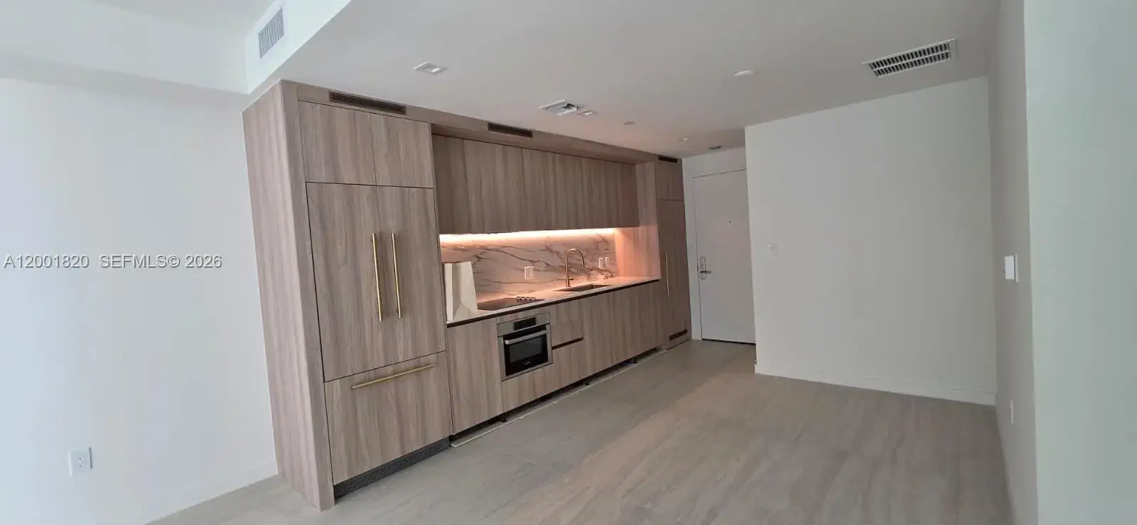 77 SE 5th Street # 2108, Miami FL 33131